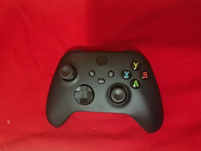 Controle sem fio Microsoft Xbox Carbon Black (usado)