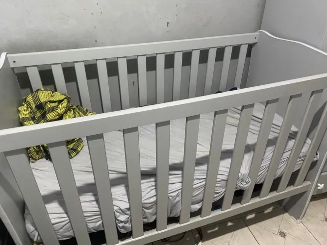 Berço semi novo