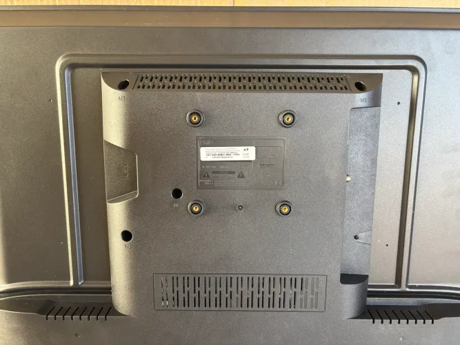 philco fast smart tv 32 borda infinita Roku