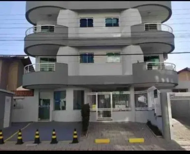 Apartamento para venda tem 95 metros quadrados com 3 quartos em Bombas - Bombinhas - Santa