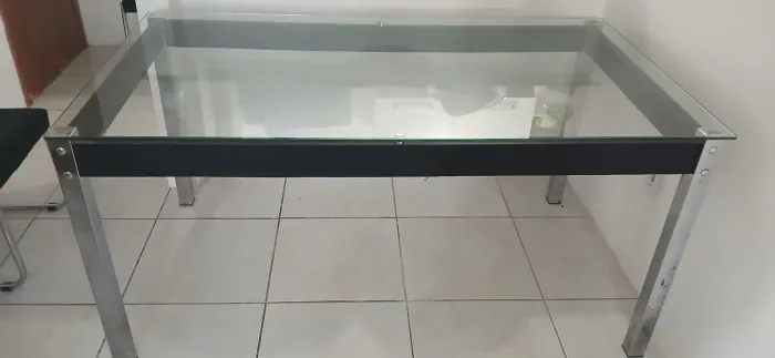 Excelente mesa de jantar para sua casa