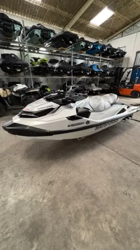 Sea doo GTX 300 LIMITED c/ 44 hs de uso ( zerado )