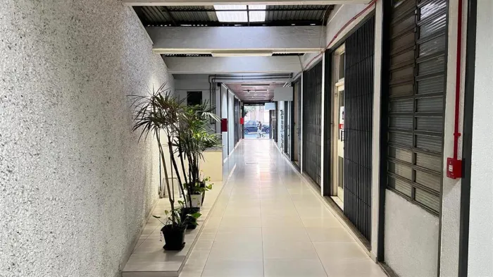 SALA TÉRREA PARA LOCAÇÃO NO BAIRRO SÃO PELEGRINO