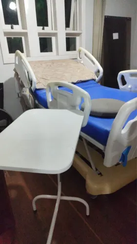 Vendo essa cama hospitalar seme nova