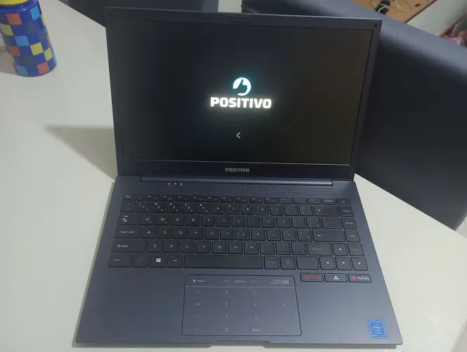 Notebook Positivo Motion 14", 2GB RAM 32GB. Muito Conservado.
