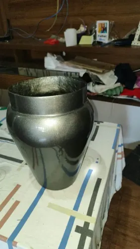Vaso em fibra de vidro Modelo Ânfora 32cm ( pintura automotiva )