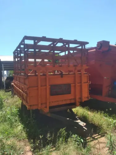 Carreta agrícola à venda ?