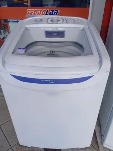 Lava Roupas semi nova electrolux