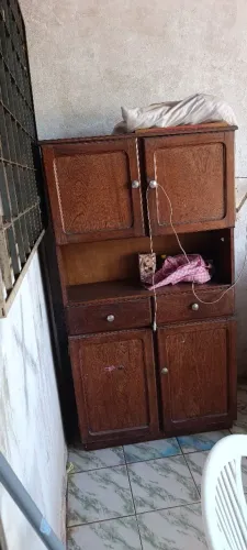 Armário de cozinha em madeira