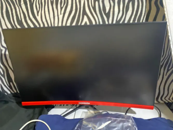 Monitor gamer curvo Concórdia