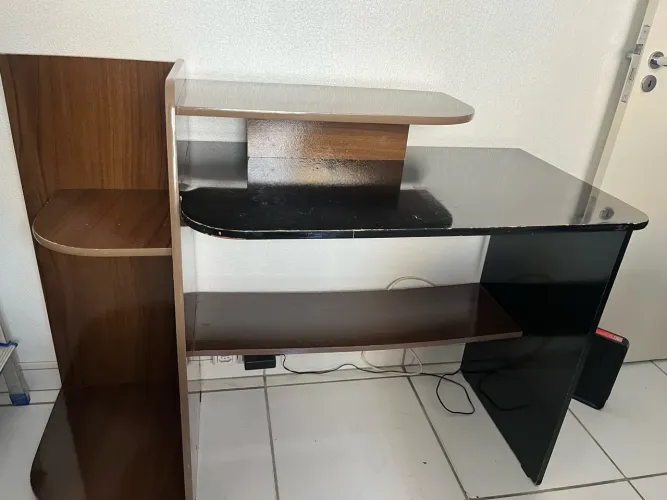 Escrivaninha em mdf