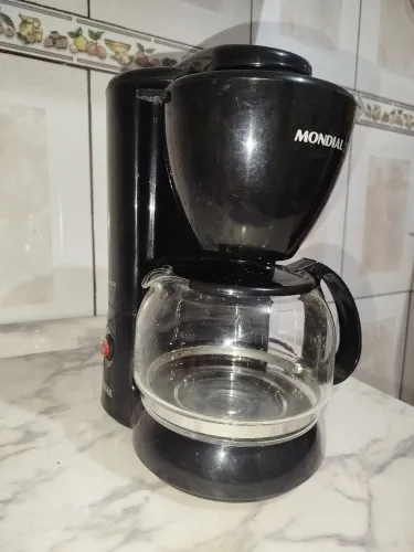 Cafeteira Mondial (semi nova)