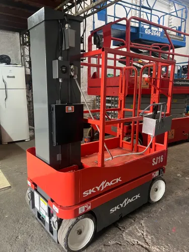 Plataforma Elevatória Skyjack SJ16