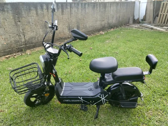 Scooter elétrica 