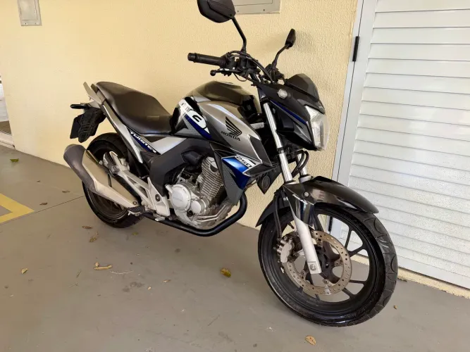 Honda cb 250f Twister, aceito troca e financiamento e parcelo até 18x