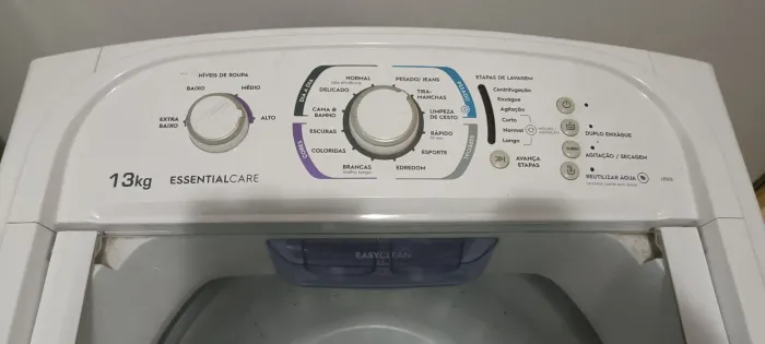 Vendo máquina de lavar automático Electrolux 13kg modelo essentialcare.