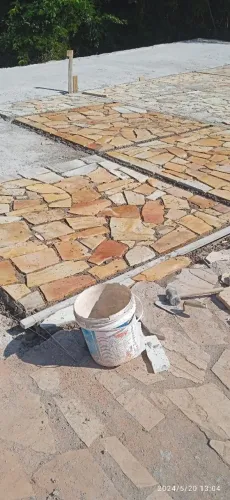 Pedreiro disponível