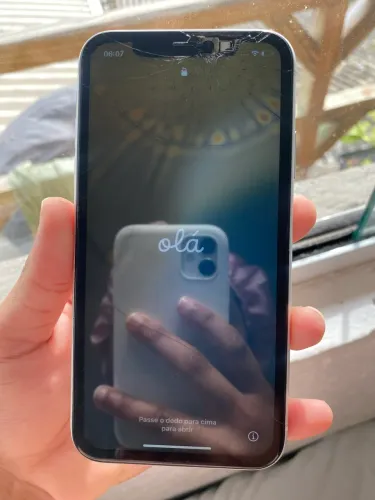 iPhone XR para arrumar ou retirar peças