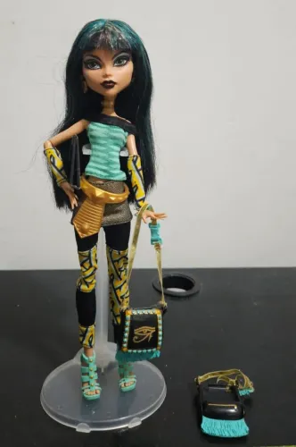 boneca monster high cleo de nile