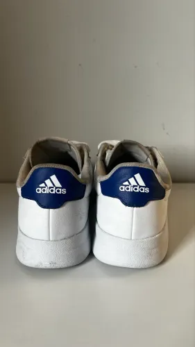 Tênis adidas breaknet