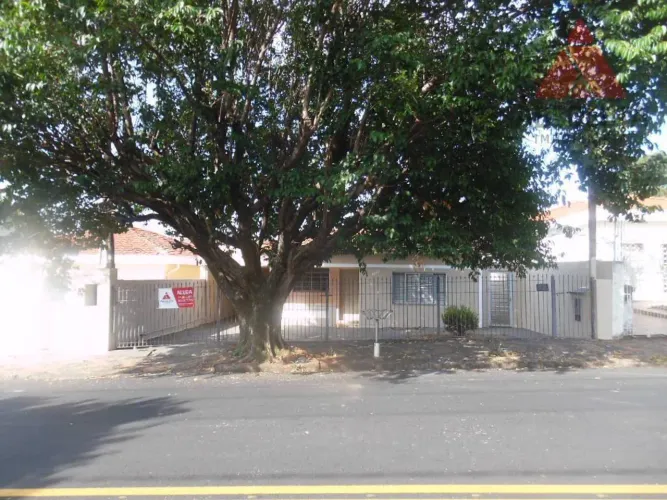 Casa com 2 dormitórios para alugar, 131 m² por R$ 2.625,65/mês - Jardim Girassol - America