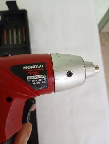 Vendo parafusadeira 4,2 v 200 rpm Mondial 127 v