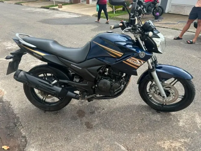 YAMAHA FAZER 250 Azul