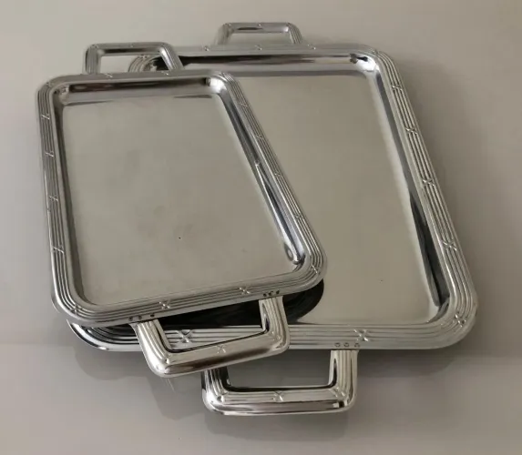 2 Bandejas em Aço Inox