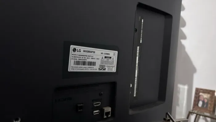 Smart TV LG 50" 4K 50UQ8050PSB - Para Retirada de Peças / Display Quebrado