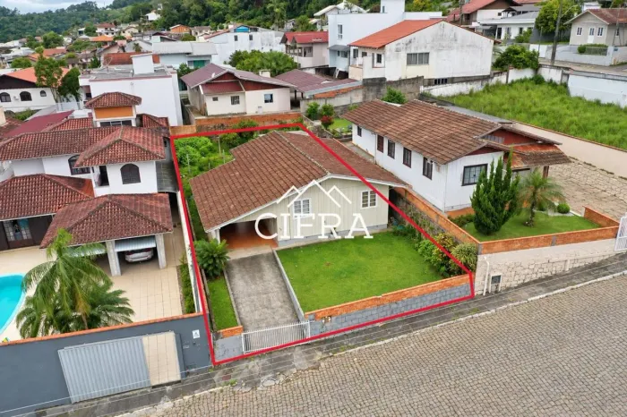 Casa Mista - Venda - 03 dormitórios - 96m2 - Rua Tiradentes - Centro - Rio do Sul