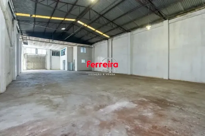 Galpão/Depósito/Armazém para Aluguel no Bairro Sarandi com 254 m² de Área Útil
