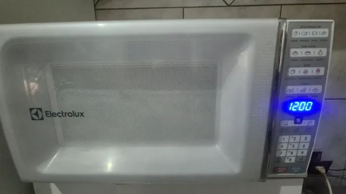 Microondas Eletrolux Exelente Estado Funcionando Perfeitamente