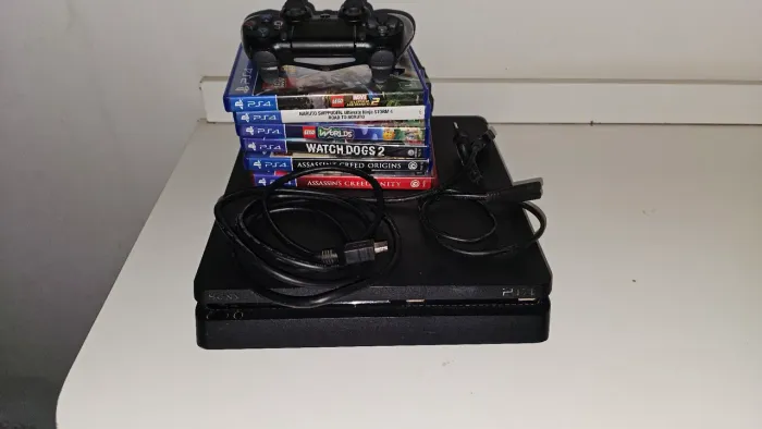 Playstation 4 Slim 500gb com 6 jogos