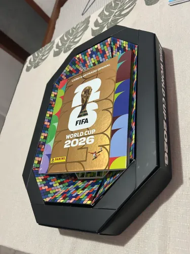 Álbum Capa Dura Ouro + Estádio Display Edição Especial Numerada.