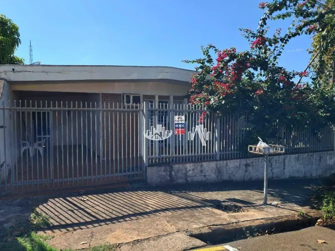 Casa à venda, 250 m² por R$ 750.000,00 - Quebec - Londrina/PR