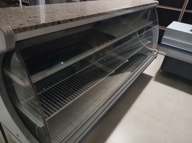 Vitrine refrigerada Gelopar!