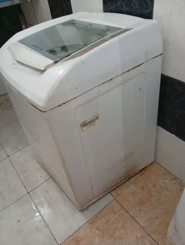 MÁQUINA DE LAVAR ROUPA BRASTEMP. 10 L. Não centrífuga. Pegar próximo metrô do Barro 280.