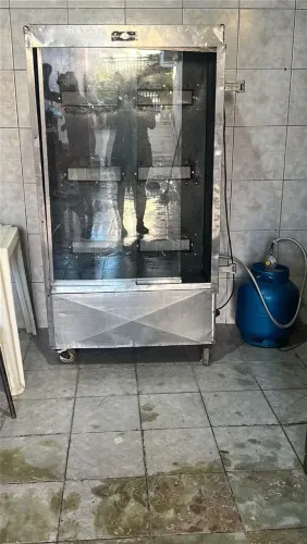 Máquina de assar frango