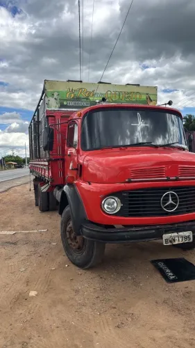 Caminhão 1113 freio a ar , direção hidráulica 