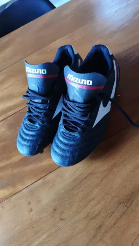 Chuteira Mizuno 38