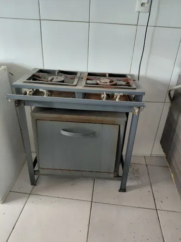 Fogão industrial duas bocas e forno
