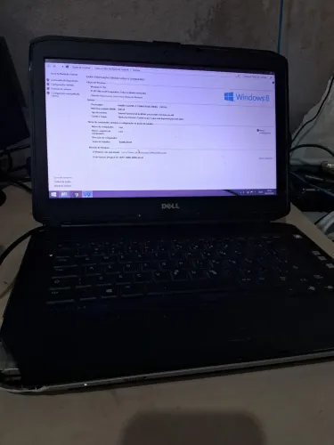 Vendo notebook i7 Dell R$899 funcionando defeito na carcaça como pode vc na foto.