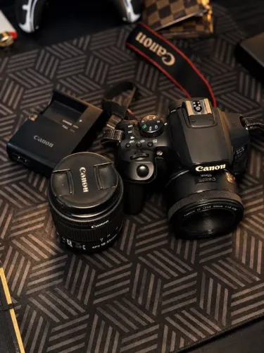 CAMERA CANON EOS T8i (850D) + 2 LENTES