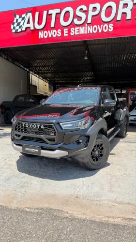 Toyota Hilux CD Gr-s 4X4 2.8 TDI Dies. Aut. 2023
