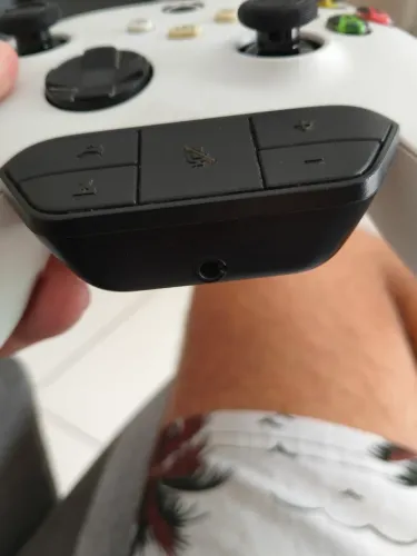 Adaptador de headset estéreo para controle de Xbox.