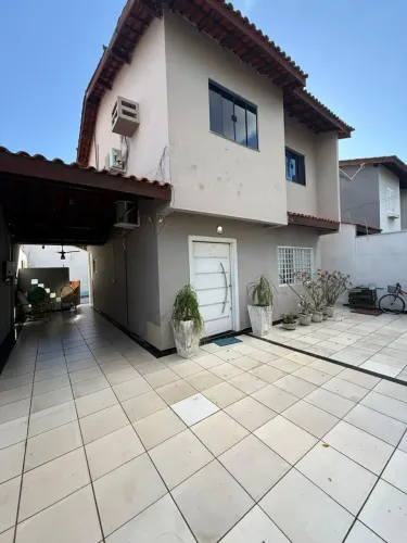 SOBRADO COM 3 QUARTOS À VENDA, 214m2 - BAIRRO SHANGRILA