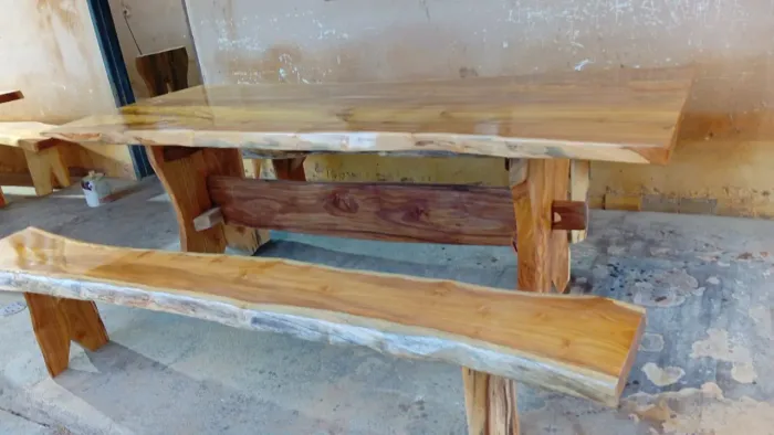 Mesa 2.30 madeira acácia 