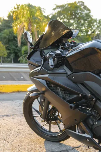 Yamaha R15 2025 Preta | Único Dono | 9.500 km