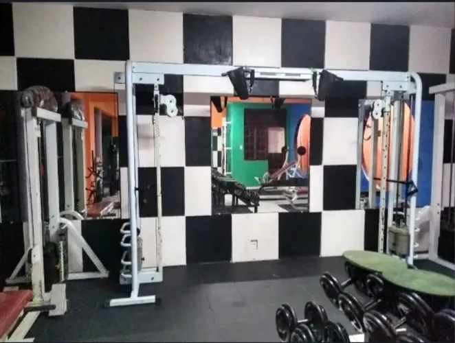 Vende-se academia de musculação completa 