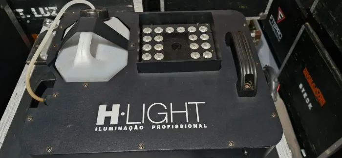 Maquina de fumaça com Led 
